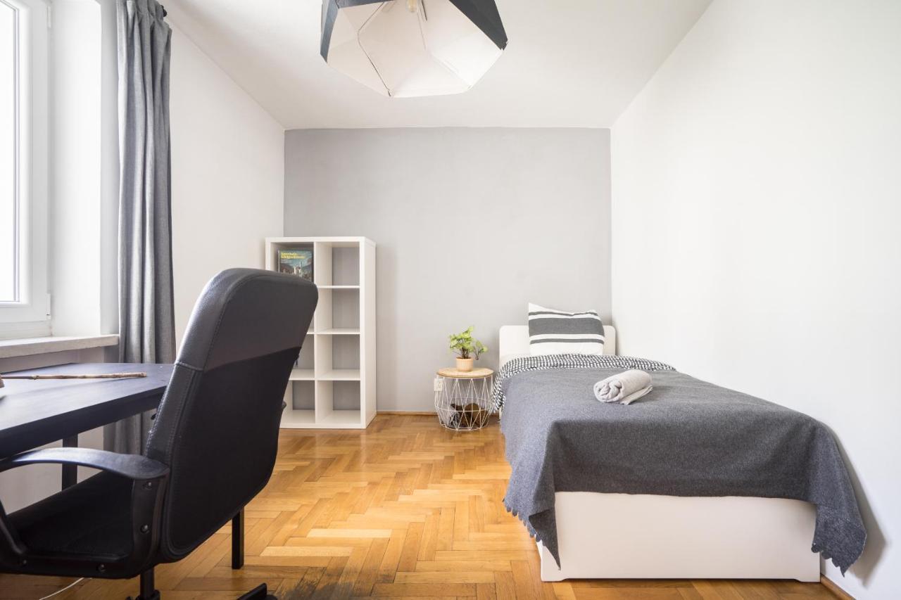 Oomph 3-bedroom Flat Apartment