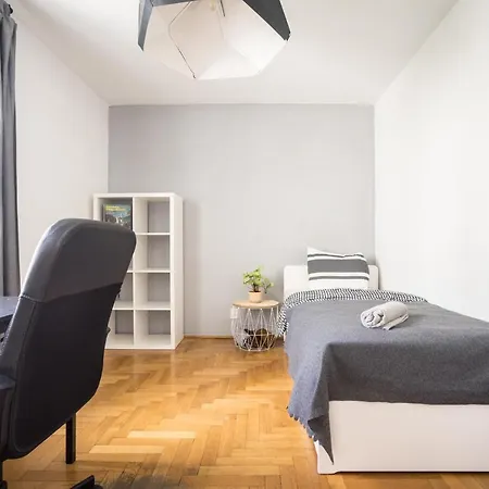 Oomph Warsaw Central 3-Bedroom Flat Exteriér fotografie
