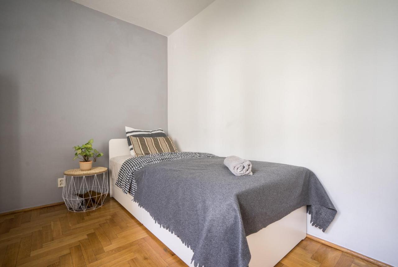 Apartment Oomph 3-bedroom Flat *